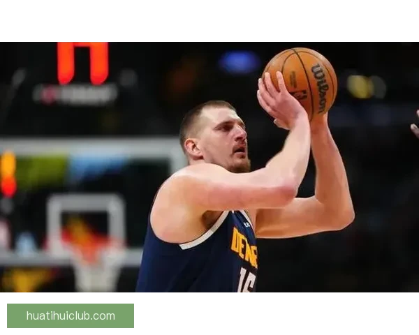 湖人后卫里夫斯左侧腹斜肌二级拉伤预计缺席四至六周